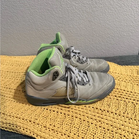 Air Jordan 5 Kids Gray and Green Sneakers size 7Y - Picture 4 of 5